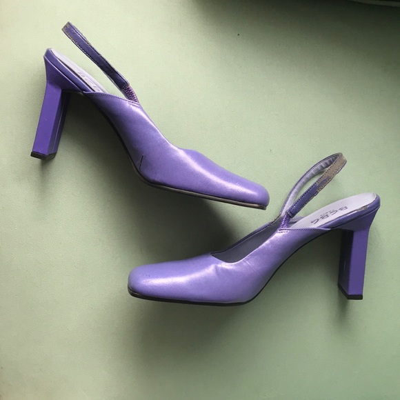 Vintage BCBG Paris Slingback Heels - Picture 3 of 8